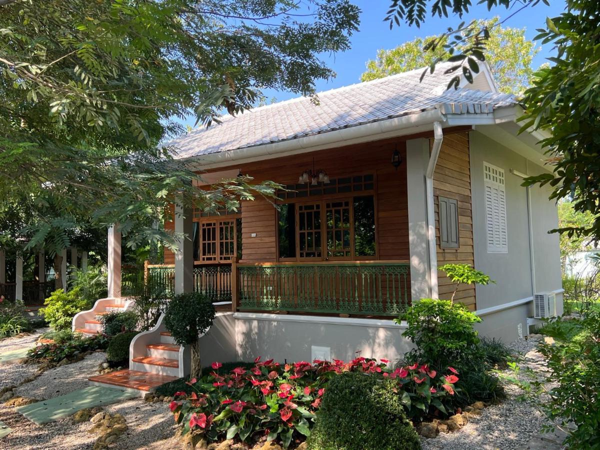 Home Of Dusita Lamphun Εξωτερικό φωτογραφία